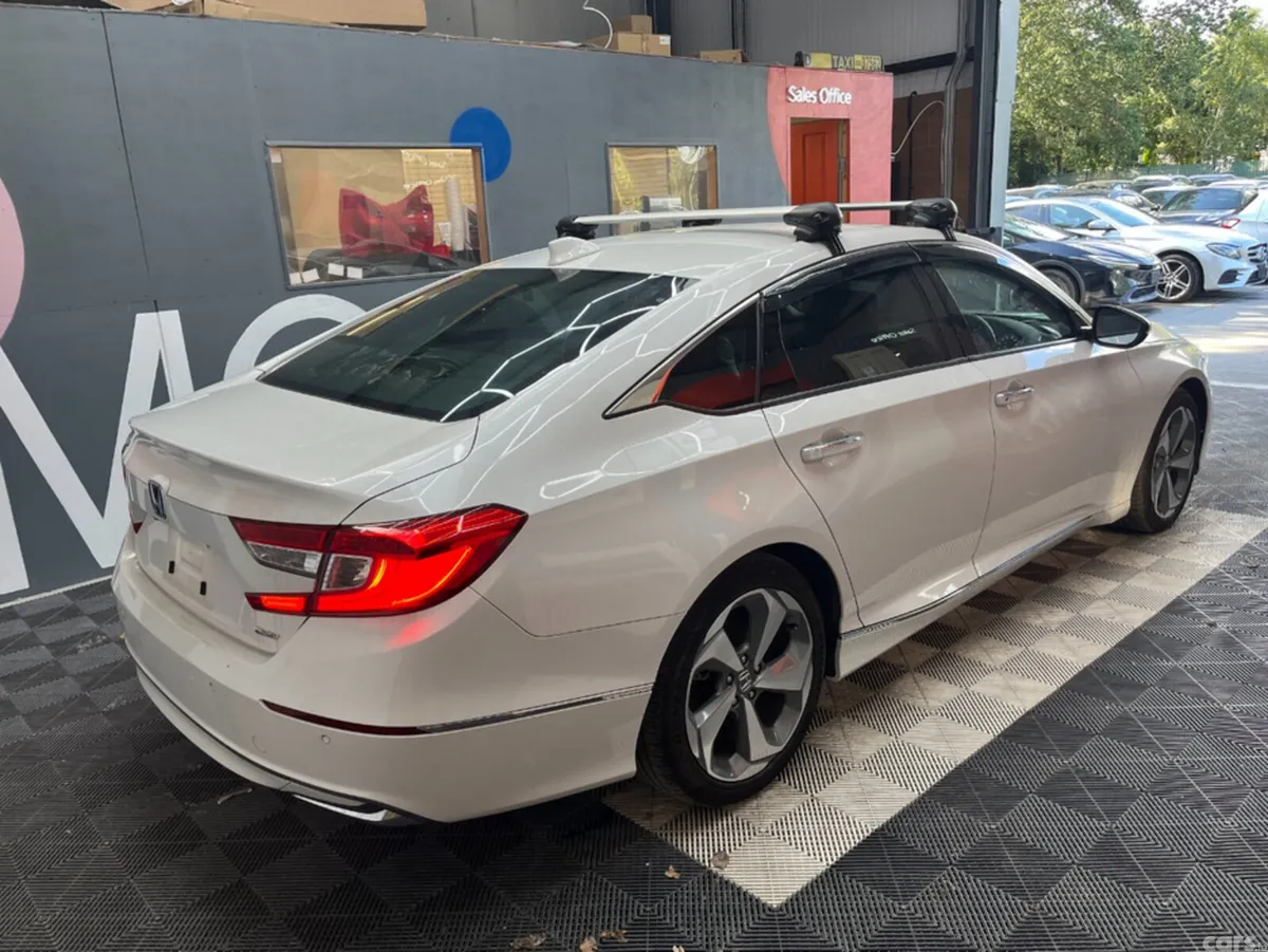 Honda Accord Saloon, Petrol Hybrid, 2022, White