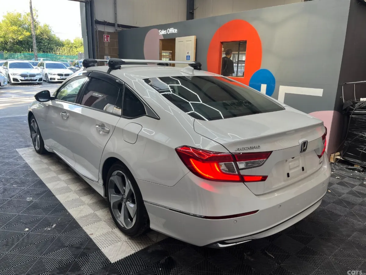 Honda Accord Saloon, Petrol Hybrid, 2022, White
