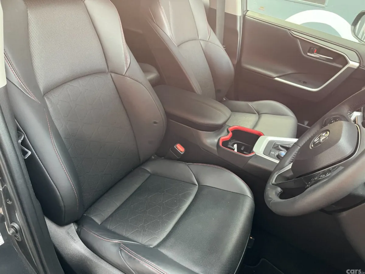 Toyota RAV4 SUV, Petrol Hybrid, 2024, Black