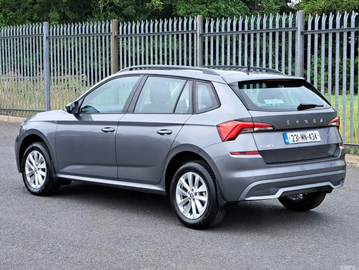 Skoda Kamiq Hatchback, Petrol, 2023, Grey