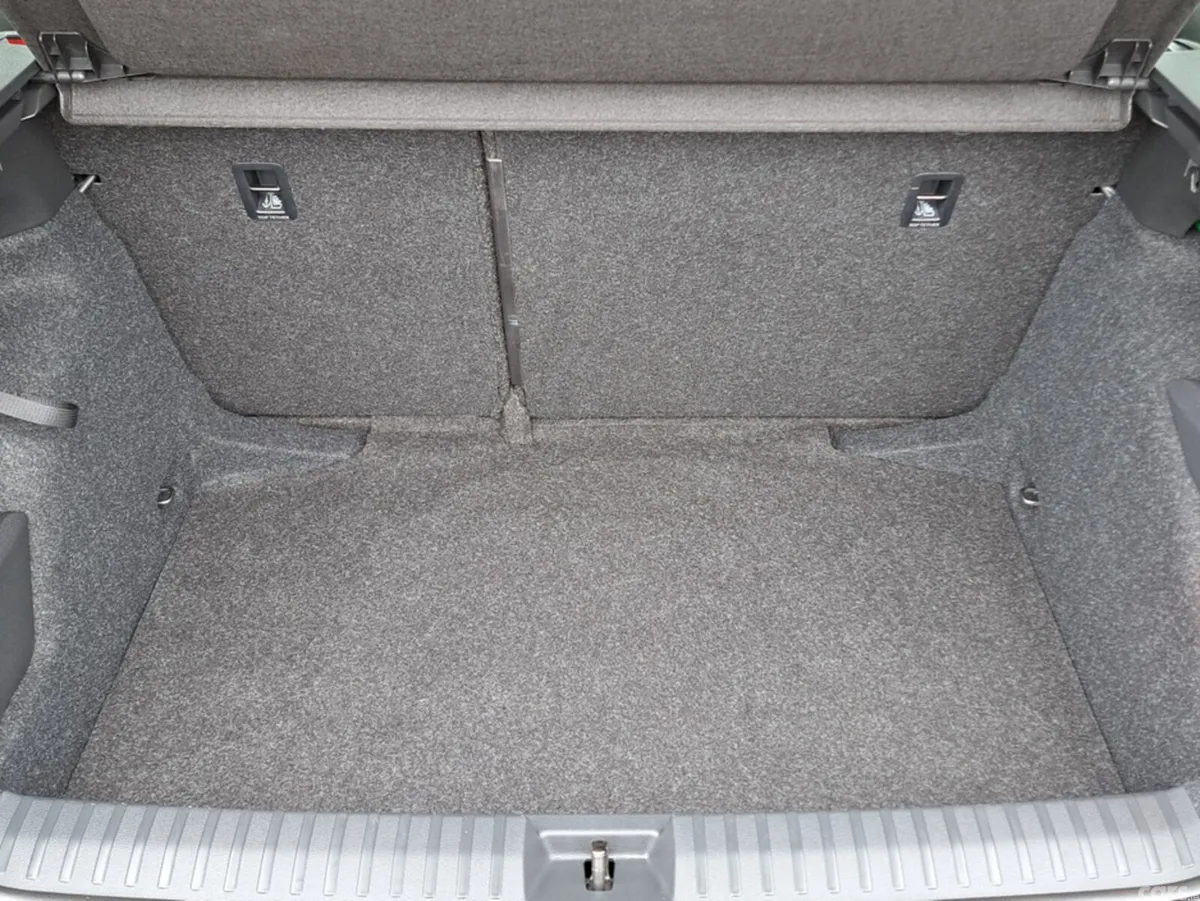 Skoda Kamiq Hatchback, Petrol, 2023, Grey