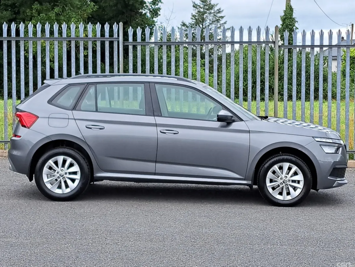 Skoda Kamiq Hatchback, Petrol, 2023, Grey