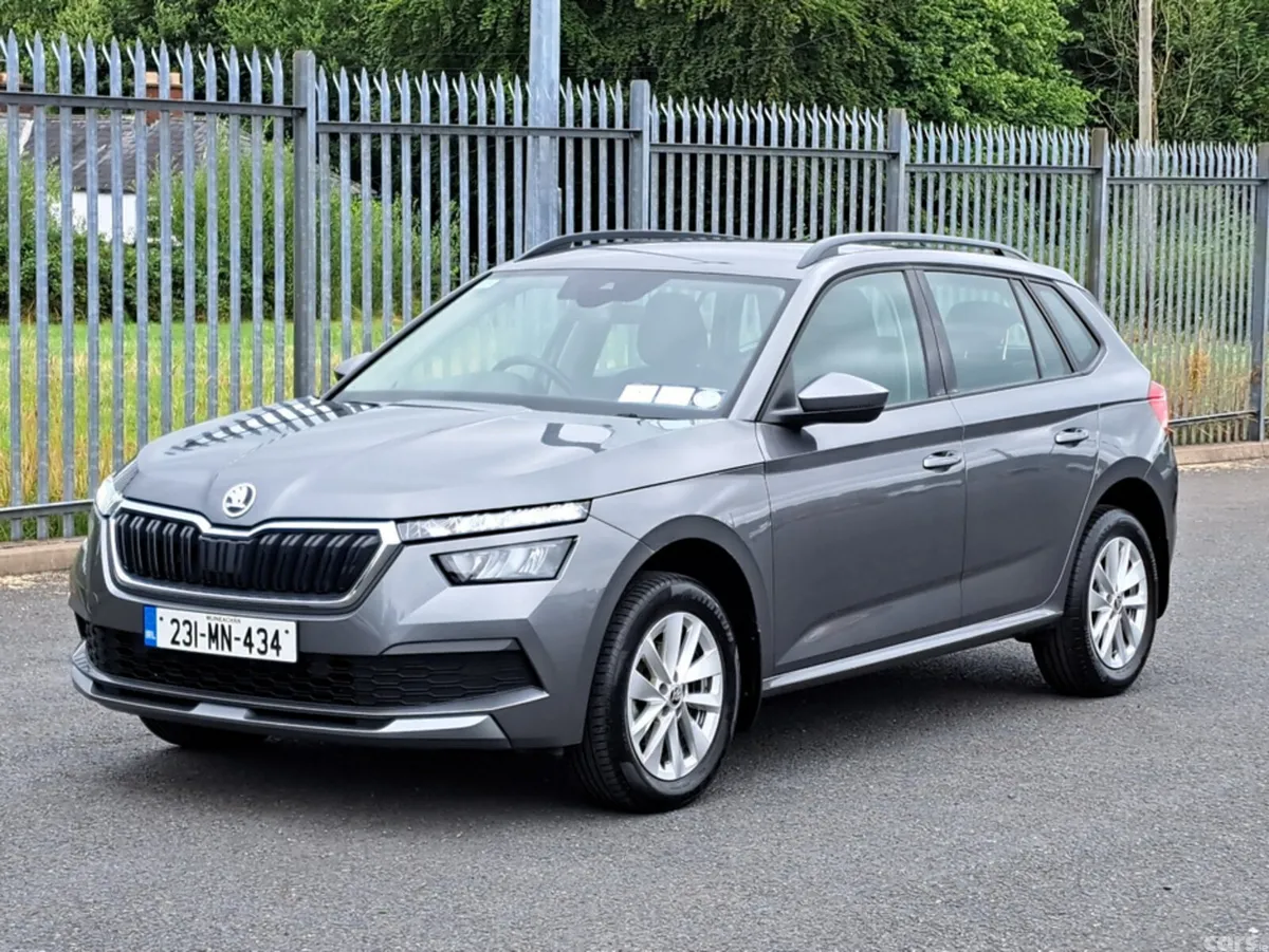 Skoda Kamiq Hatchback, Petrol, 2023, Grey