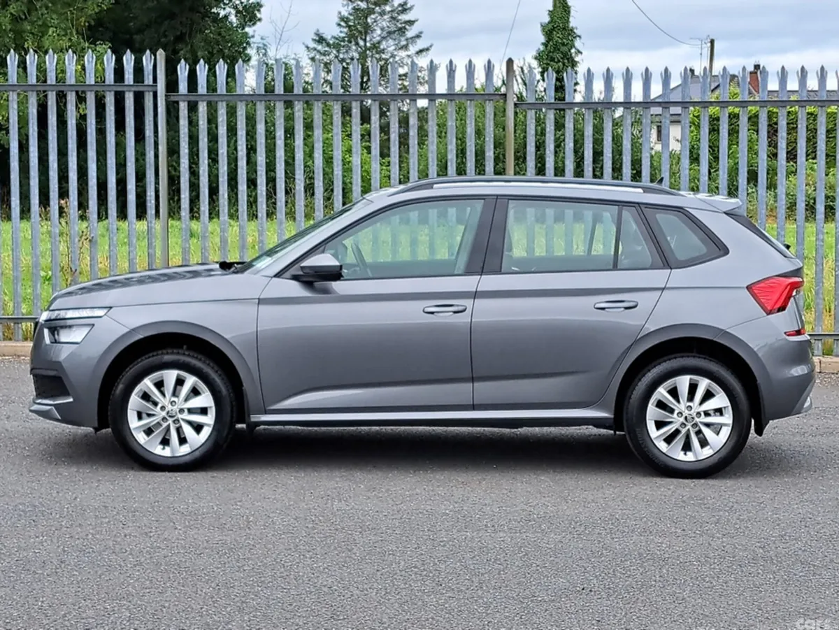 Skoda Kamiq Hatchback, Petrol, 2023, Grey