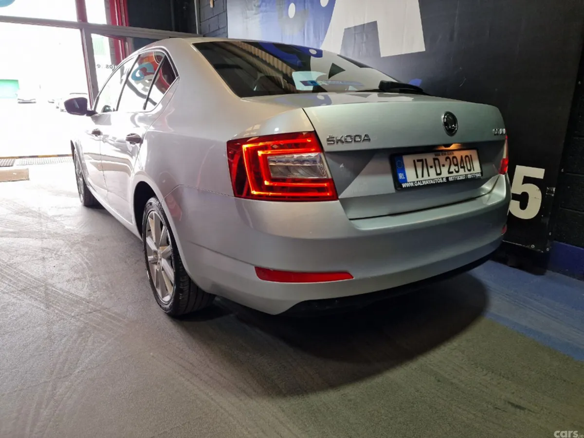 Skoda Octavia Hatchback, Diesel, 2017, Grey