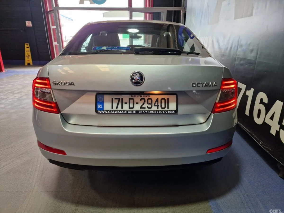 Skoda Octavia Hatchback, Diesel, 2017, Grey