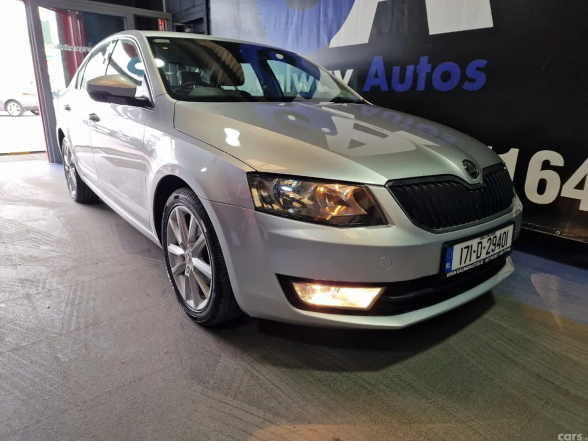 Skoda Octavia Hatchback, Diesel, 2017, Grey