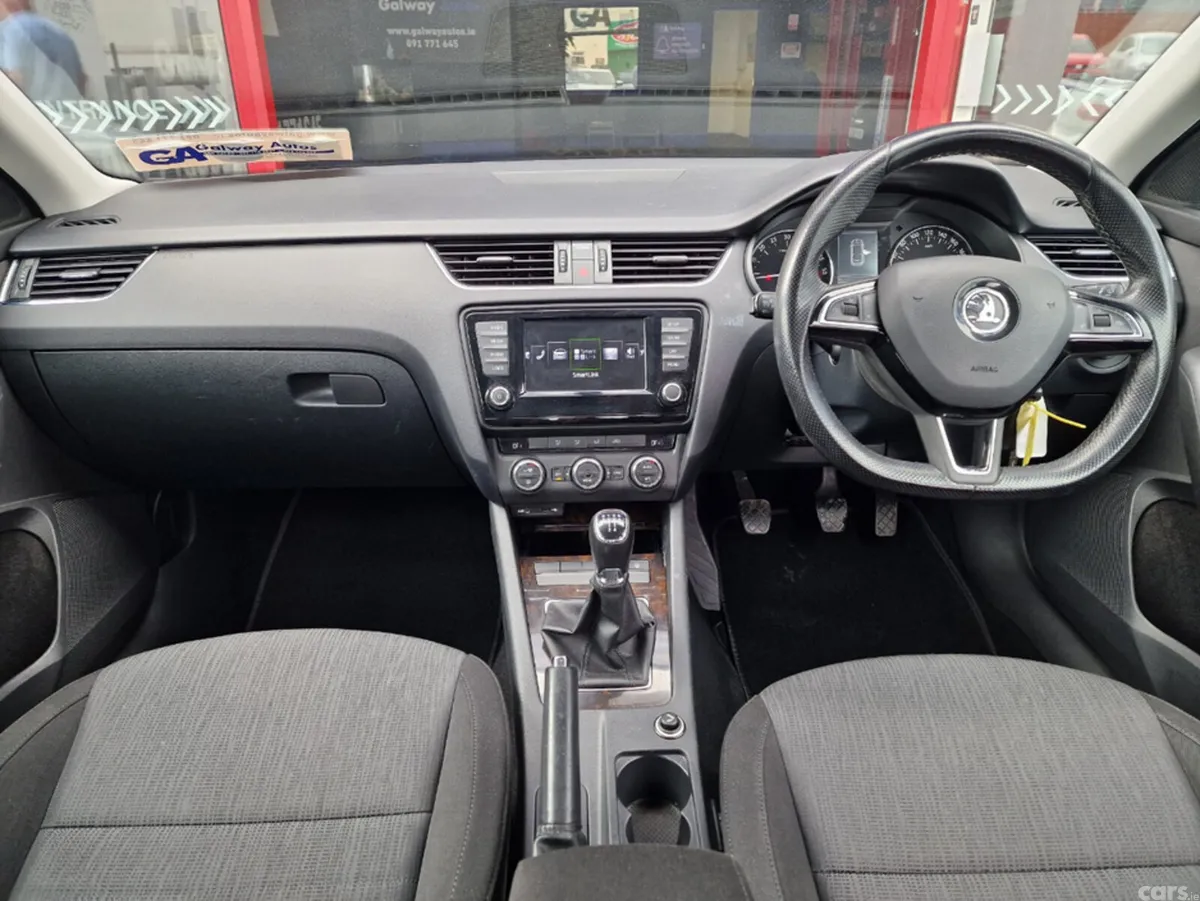 Skoda Octavia Hatchback, Diesel, 2017, Grey