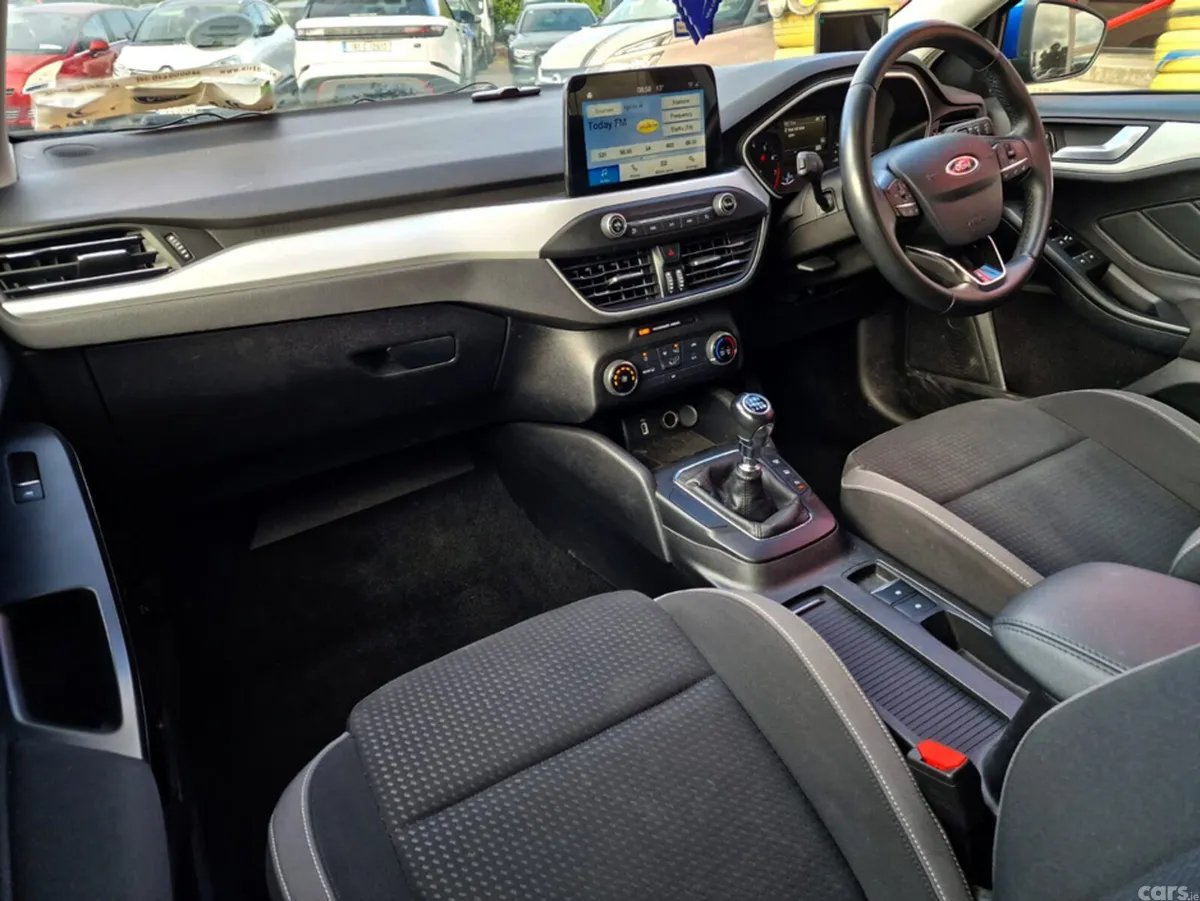 Ford Focus Hatchback, Petrol, 2019, Blue