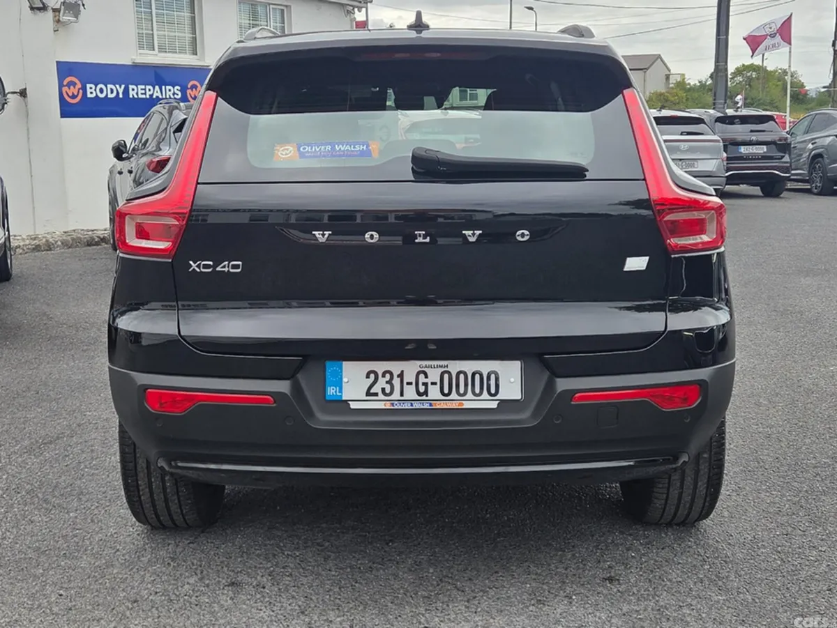 Volvo XC40 Estate, Petrol Hybrid, 2023, Black