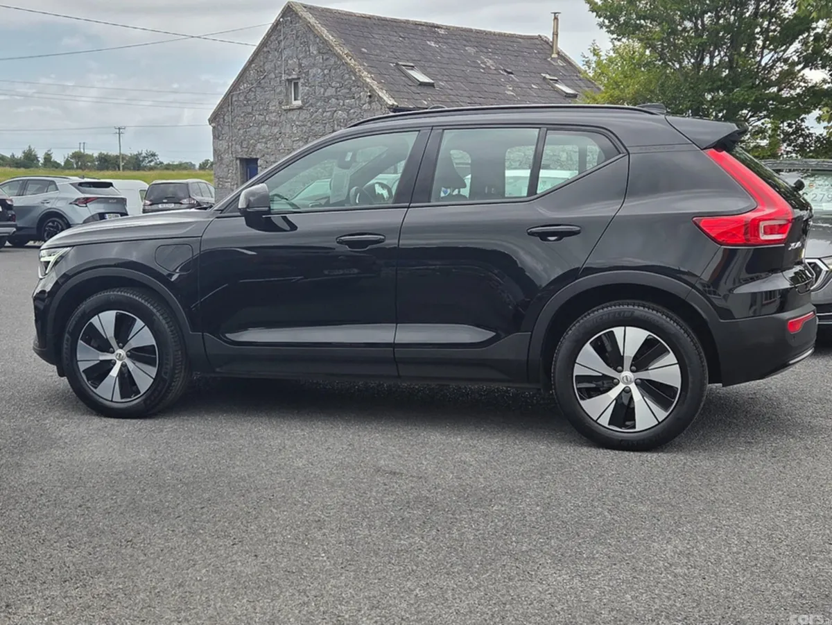 Volvo XC40 Estate, Petrol Hybrid, 2023, Black