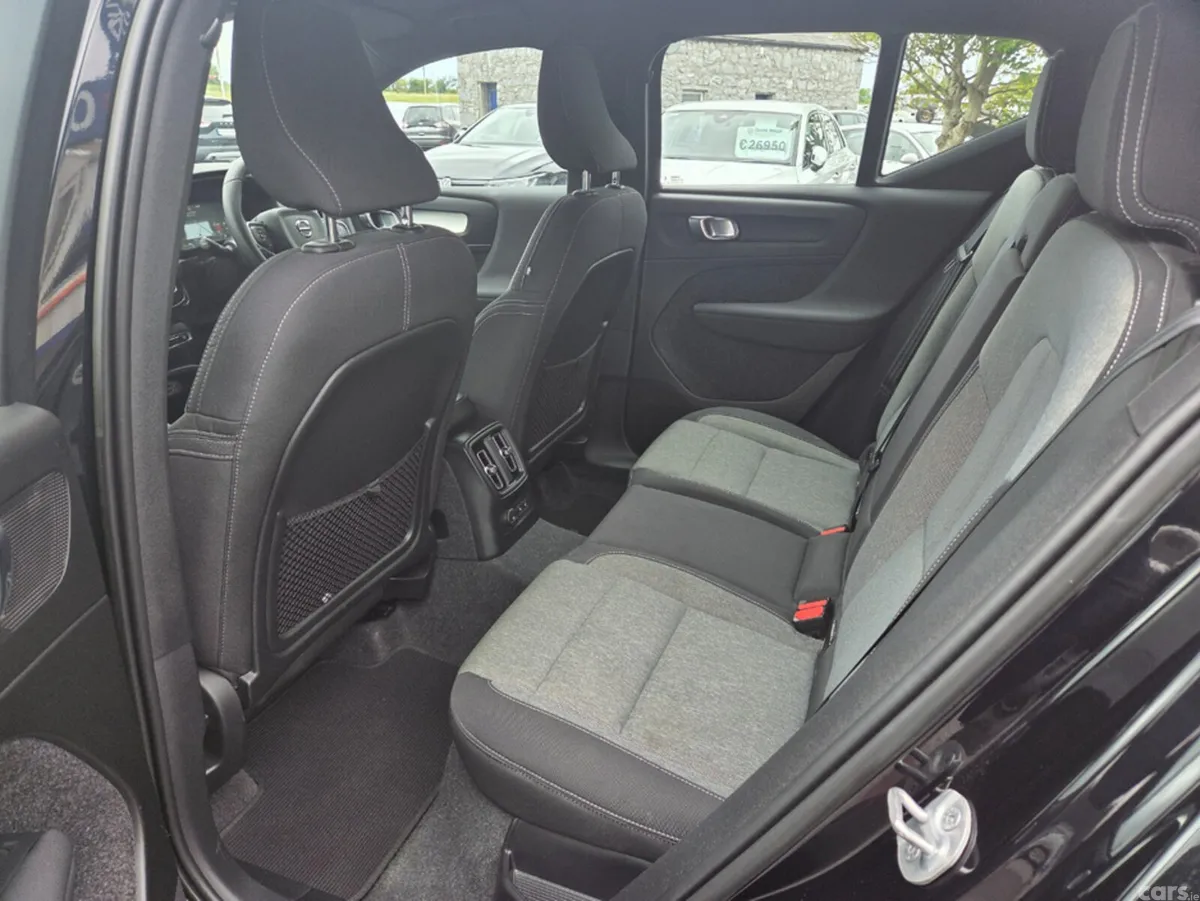 Volvo XC40 Estate, Petrol Hybrid, 2023, Black
