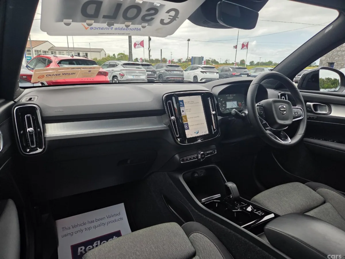 Volvo XC40 Estate, Petrol Hybrid, 2023, Black