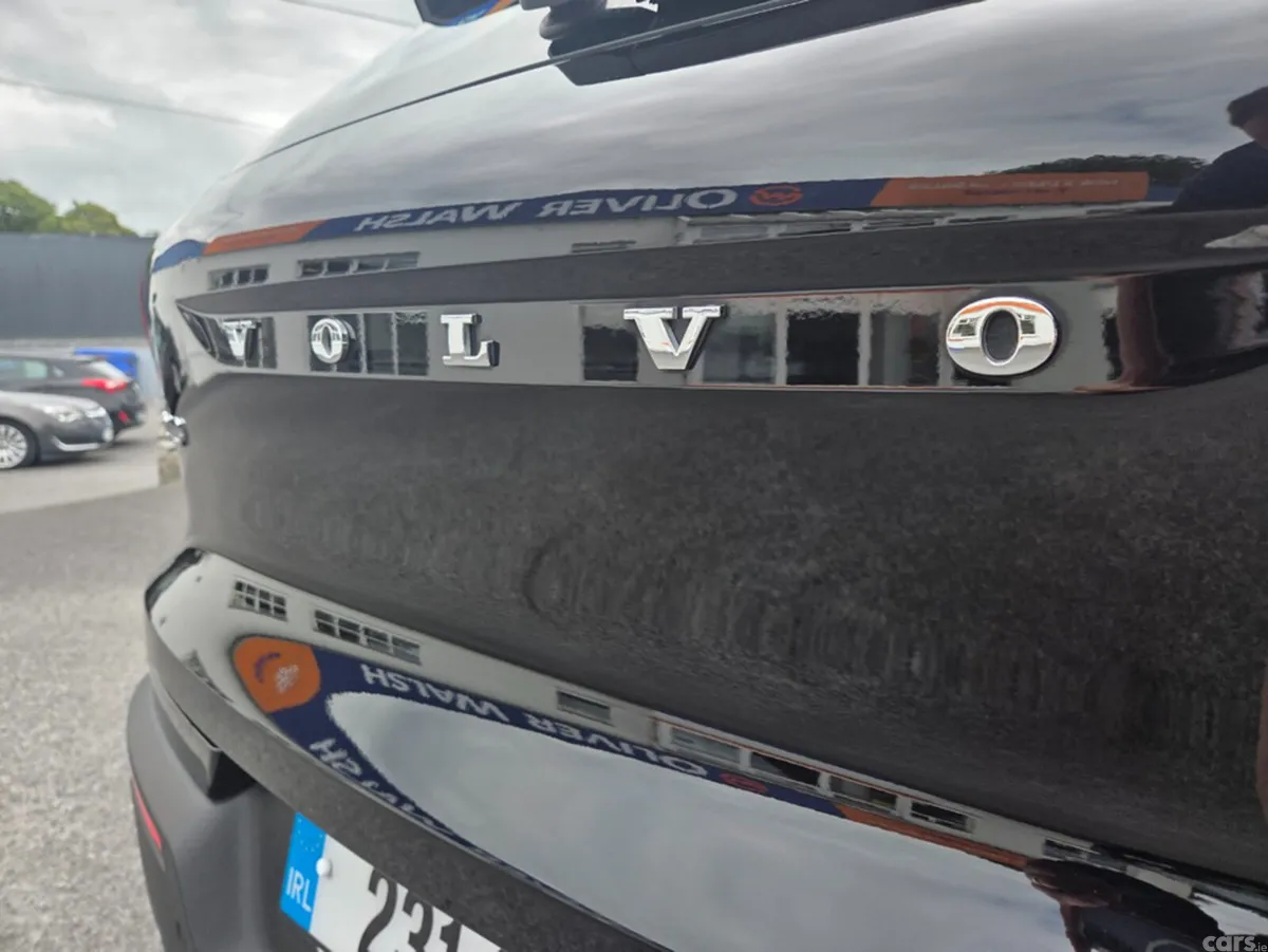Volvo XC40 Estate, Petrol Hybrid, 2023, Black