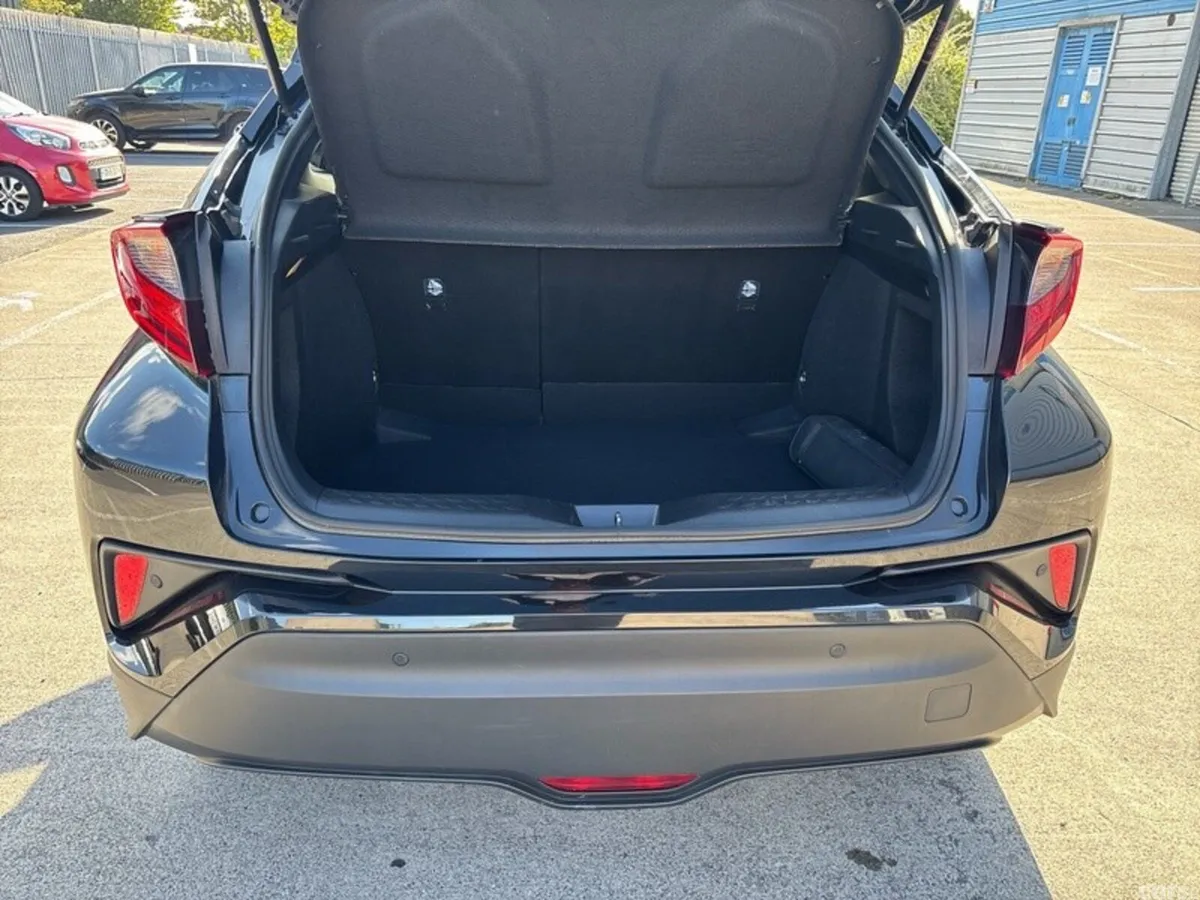 Toyota C-HR SUV, Petrol Hybrid, 2022, Black