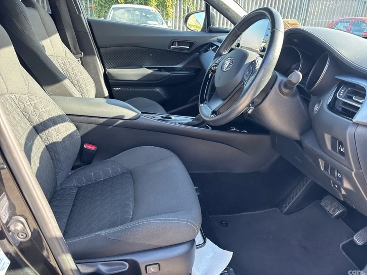 Toyota C-HR SUV, Petrol Hybrid, 2022, Black