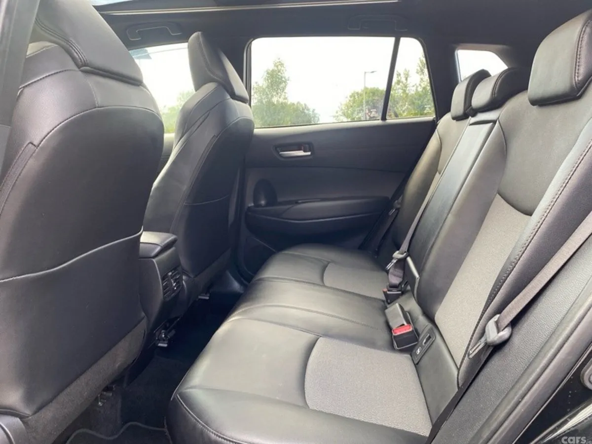 Toyota Corolla Cross SUV, Petrol Hybrid, 2024, Black