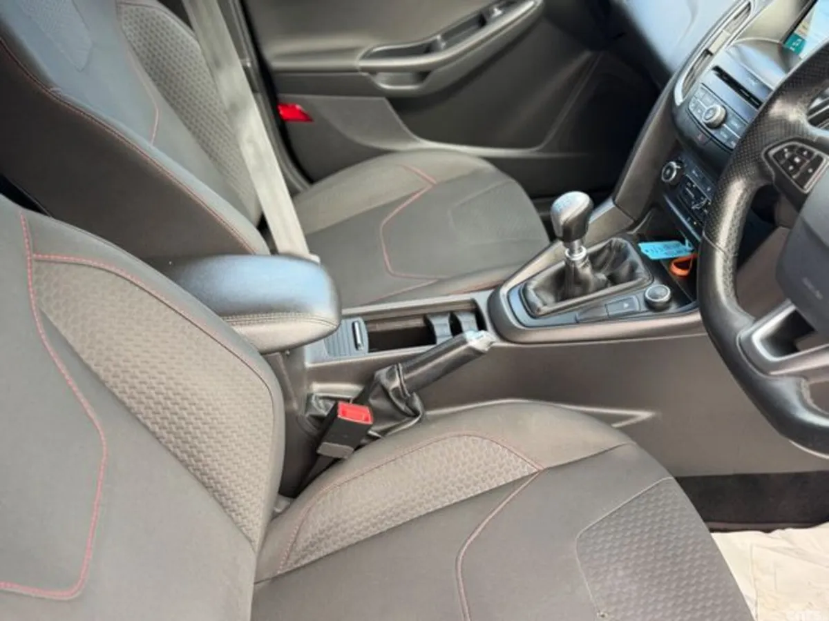 Ford Focus Hatchback, Diesel, 2018, Black