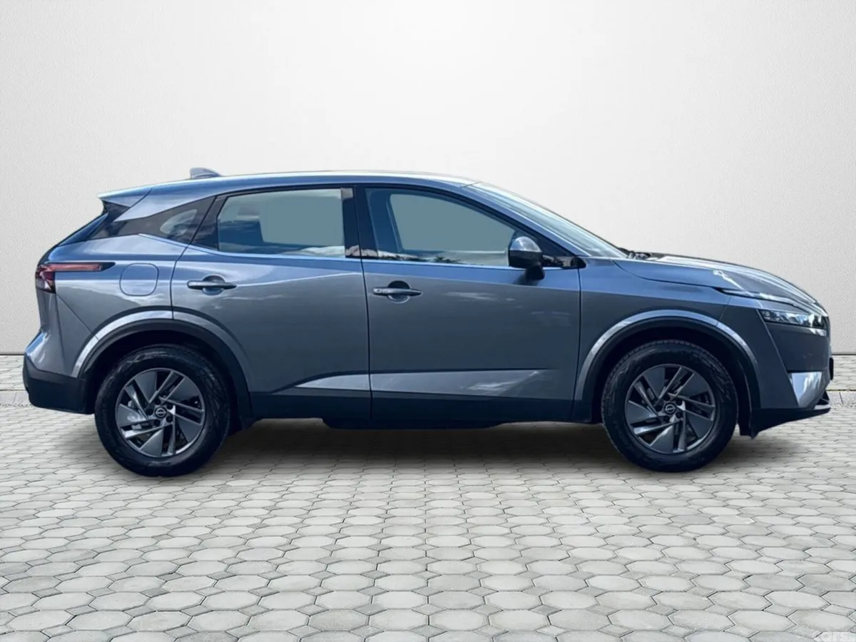 Nissan Qashqai MPV, Petrol, 2024, Grey