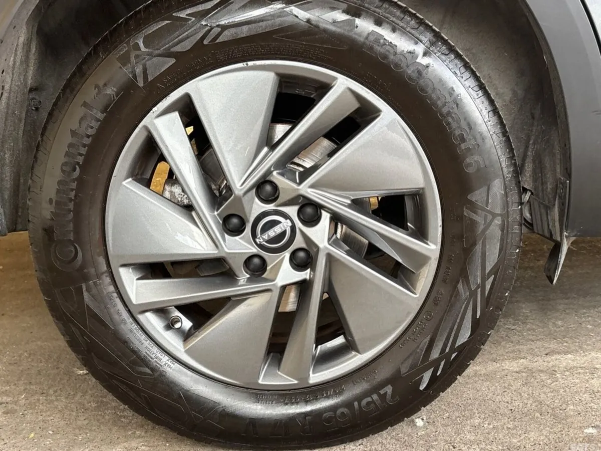 Nissan Qashqai MPV, Petrol, 2024, Grey