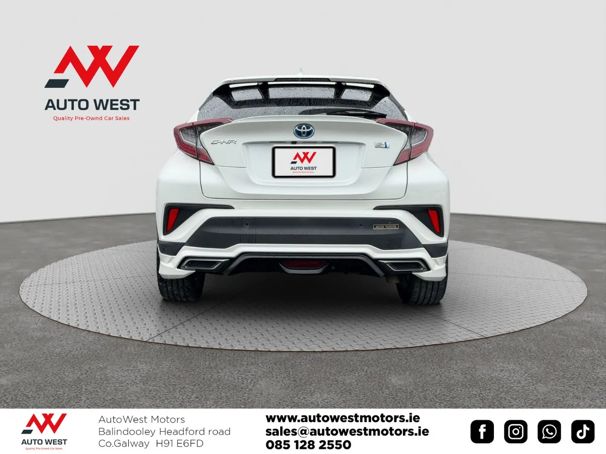 Toyota C-HR SUV, Petrol Hybrid, 2018, White