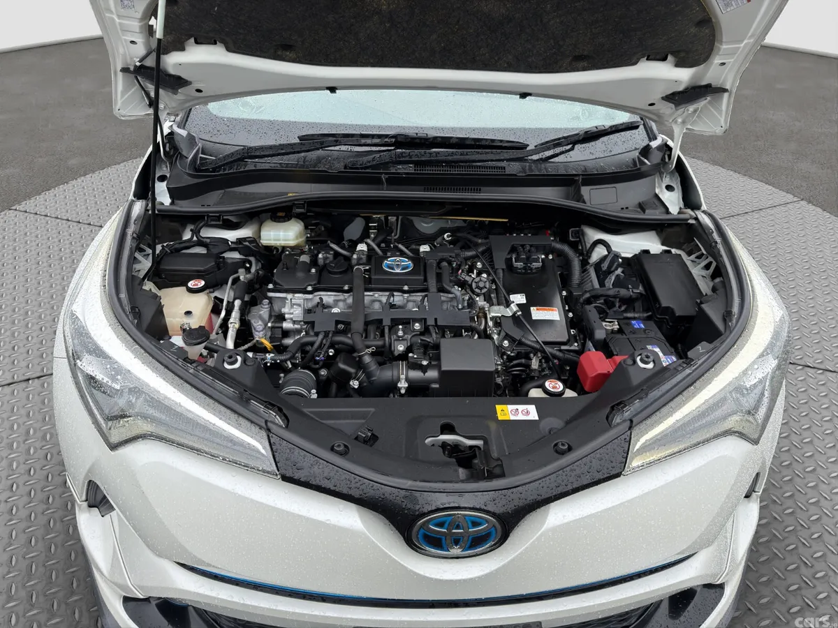 Toyota C-HR SUV, Petrol Hybrid, 2018, White