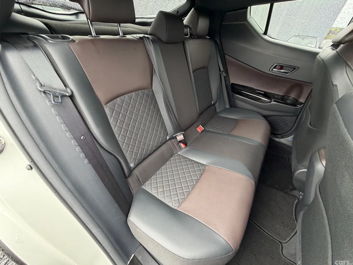 Toyota C-HR SUV, Petrol Hybrid, 2018, White