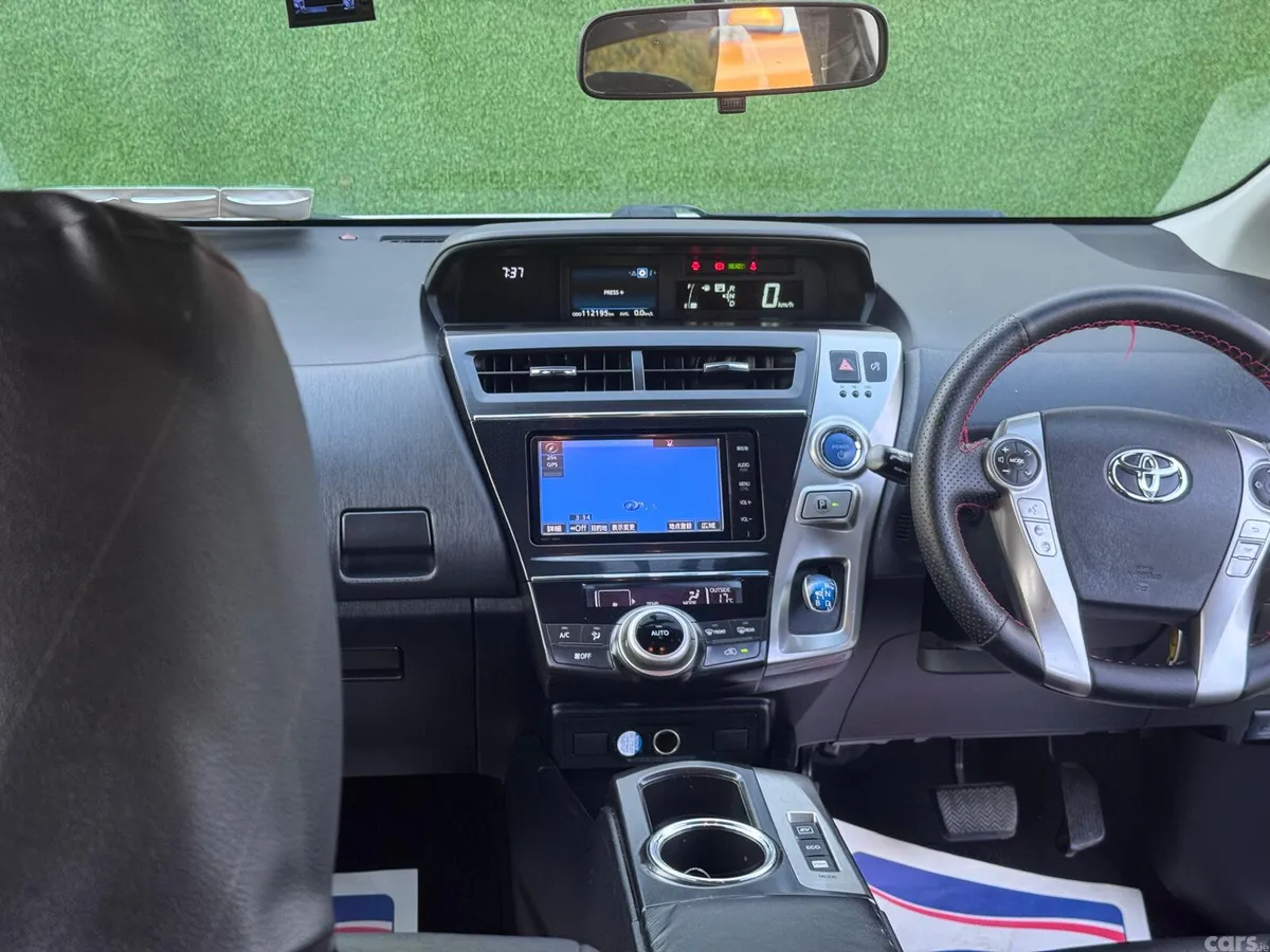Toyota Prius MPV, Petrol Hybrid, 2015, White