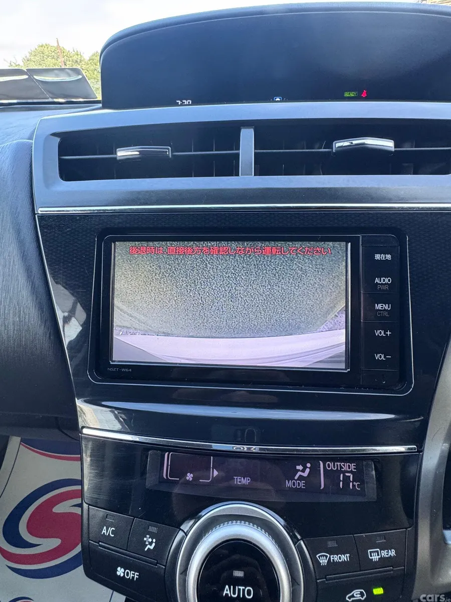 Toyota Prius MPV, Petrol Hybrid, 2015, White