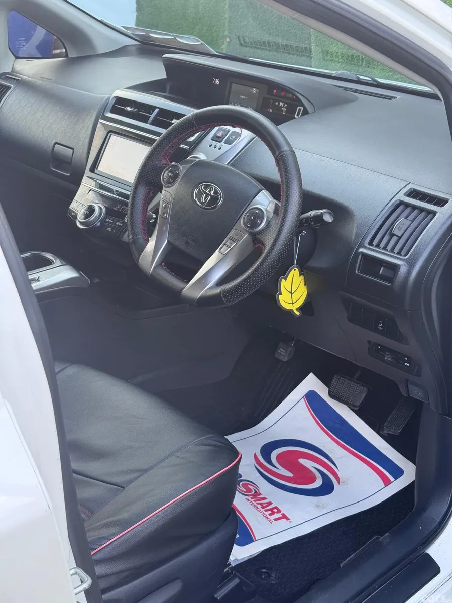 Toyota Prius MPV, Petrol Hybrid, 2015, White