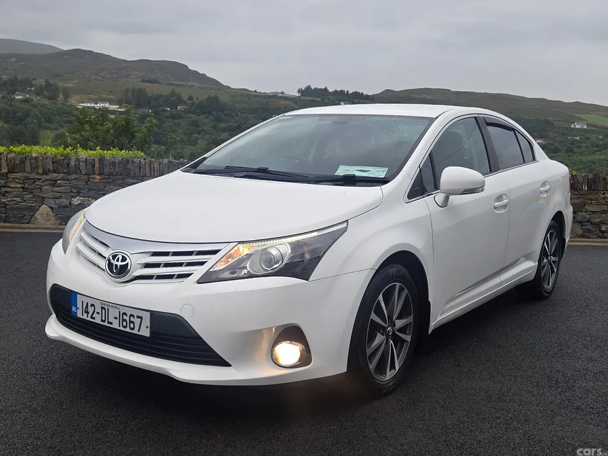 Toyota Avensis Saloon, Diesel, 2014, White
