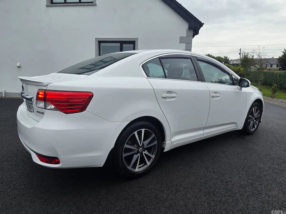 Toyota Avensis Saloon, Diesel, 2014, White