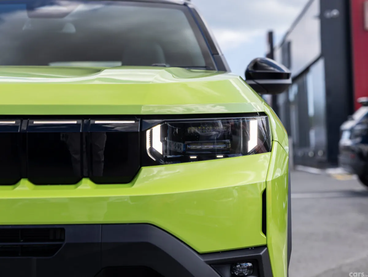 Jeep Compass SUV, Petrol Hybrid, 2026, Green