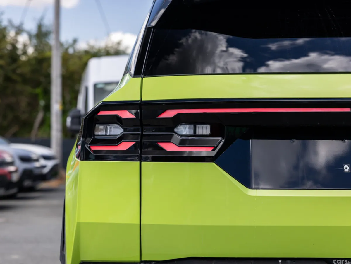 Jeep Compass SUV, Petrol Hybrid, 2026, Green