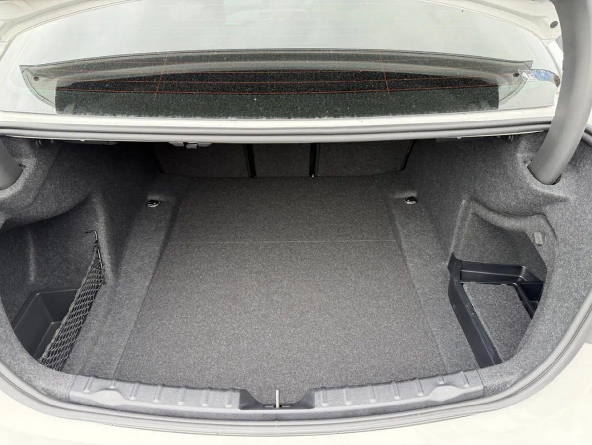 BMW 3-Series Saloon, Diesel, 2018, White