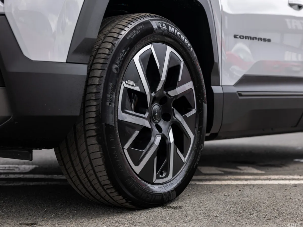 Jeep Compass SUV, Electric, 2026, White