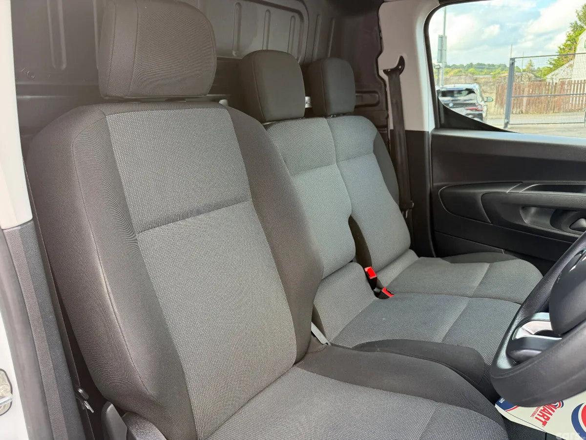 Citroen Berlingo MPV, Diesel, 2023, White