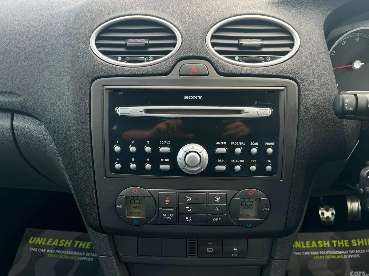 Ford Focus Hatchback, Petrol, 2006, Blue