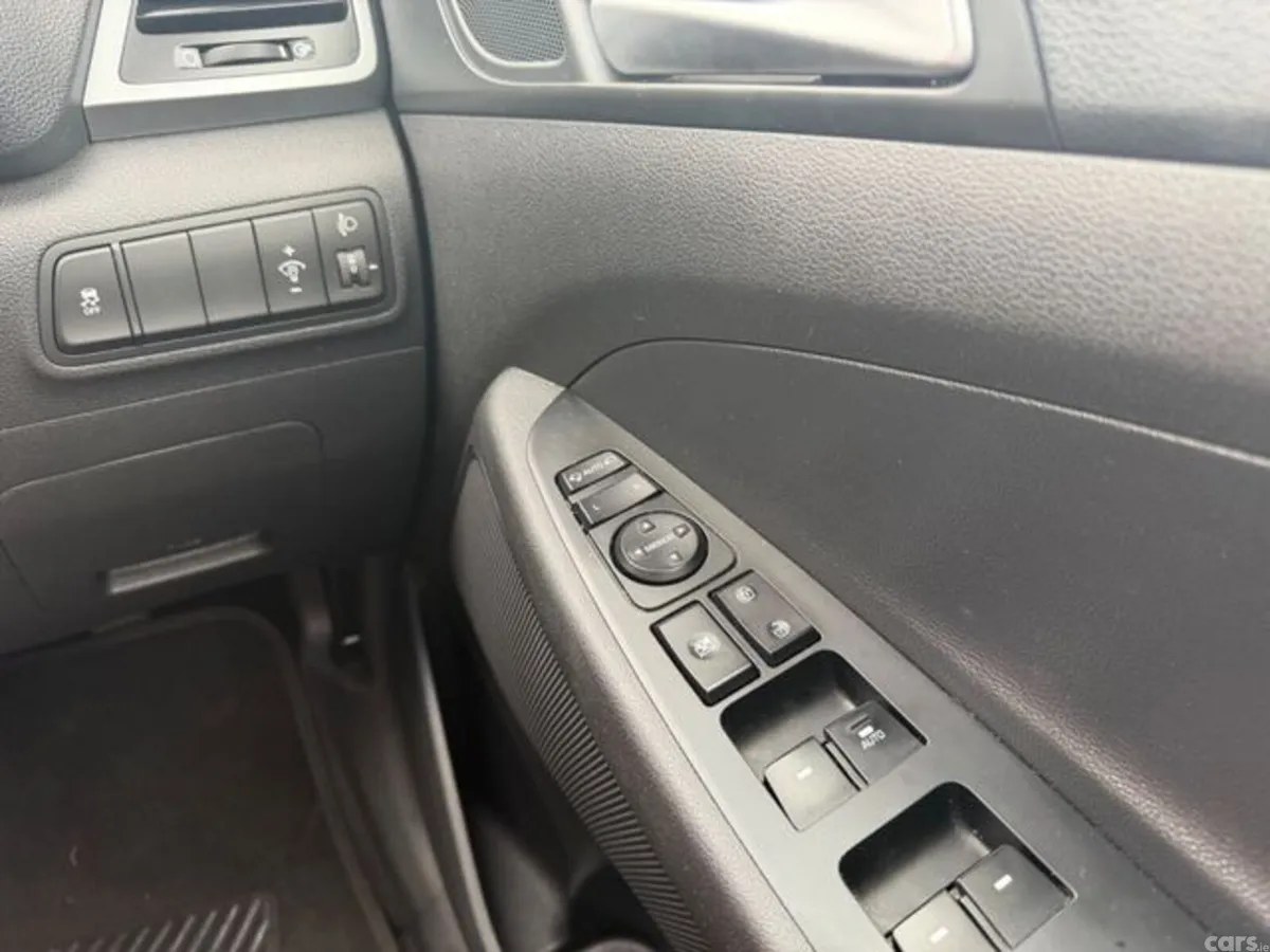 Hyundai Tucson MPV, Diesel, 2017, White