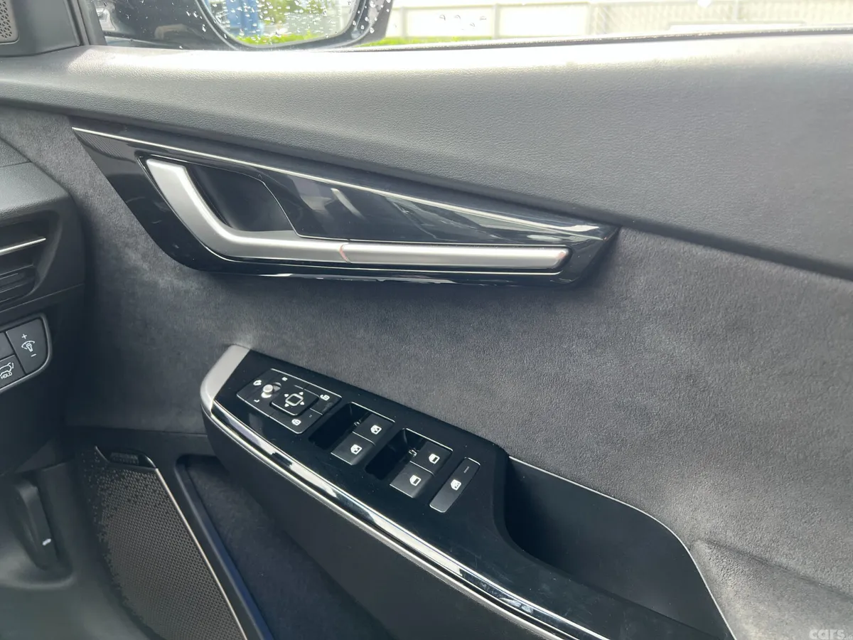 Kia EV6 Hatchback, Electric, 2023, Black
