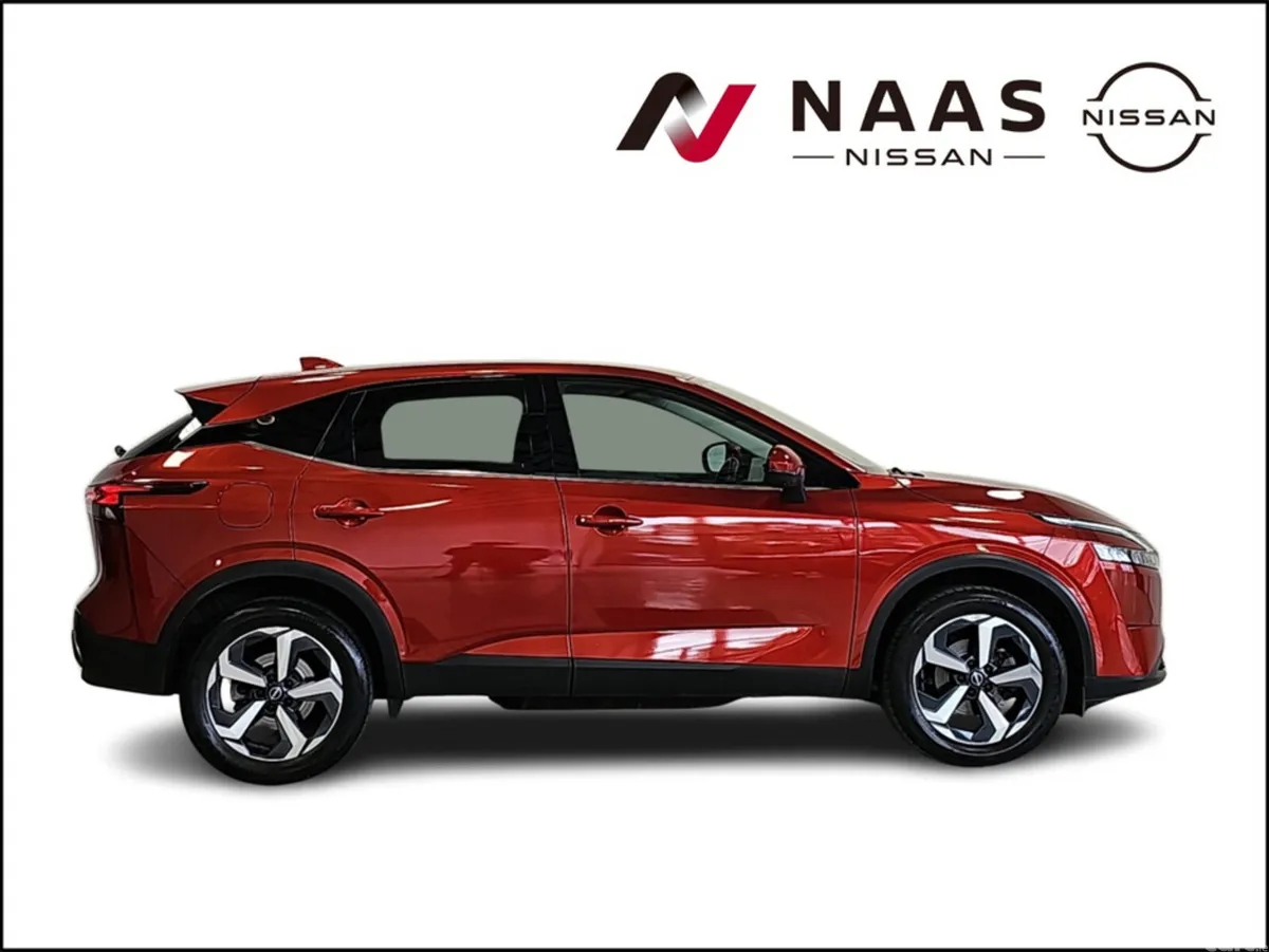 Nissan Qashqai MPV, Petrol, 2024, Red