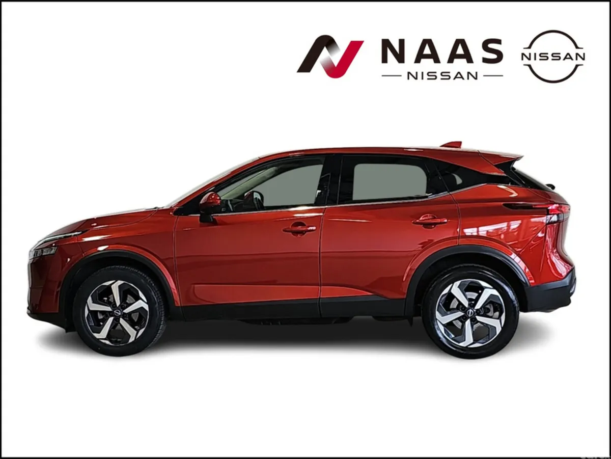 Nissan Qashqai MPV, Petrol, 2024, Red