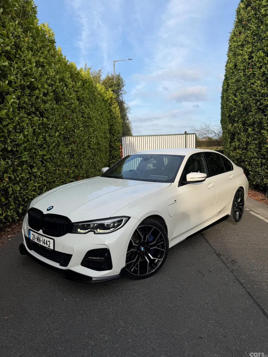 BMW 3-Series Saloon, Petrol Plug-in Hybrid, 2021, White