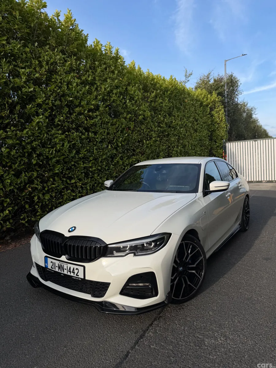 BMW 3-Series Saloon, Petrol Plug-in Hybrid, 2021, White