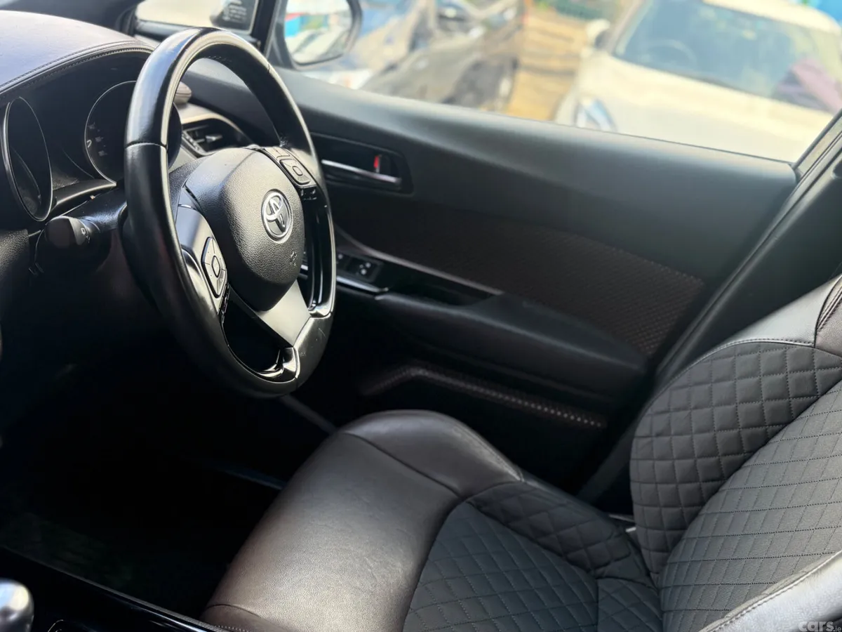Toyota C-HR SUV, Petrol Hybrid, 2019, Black