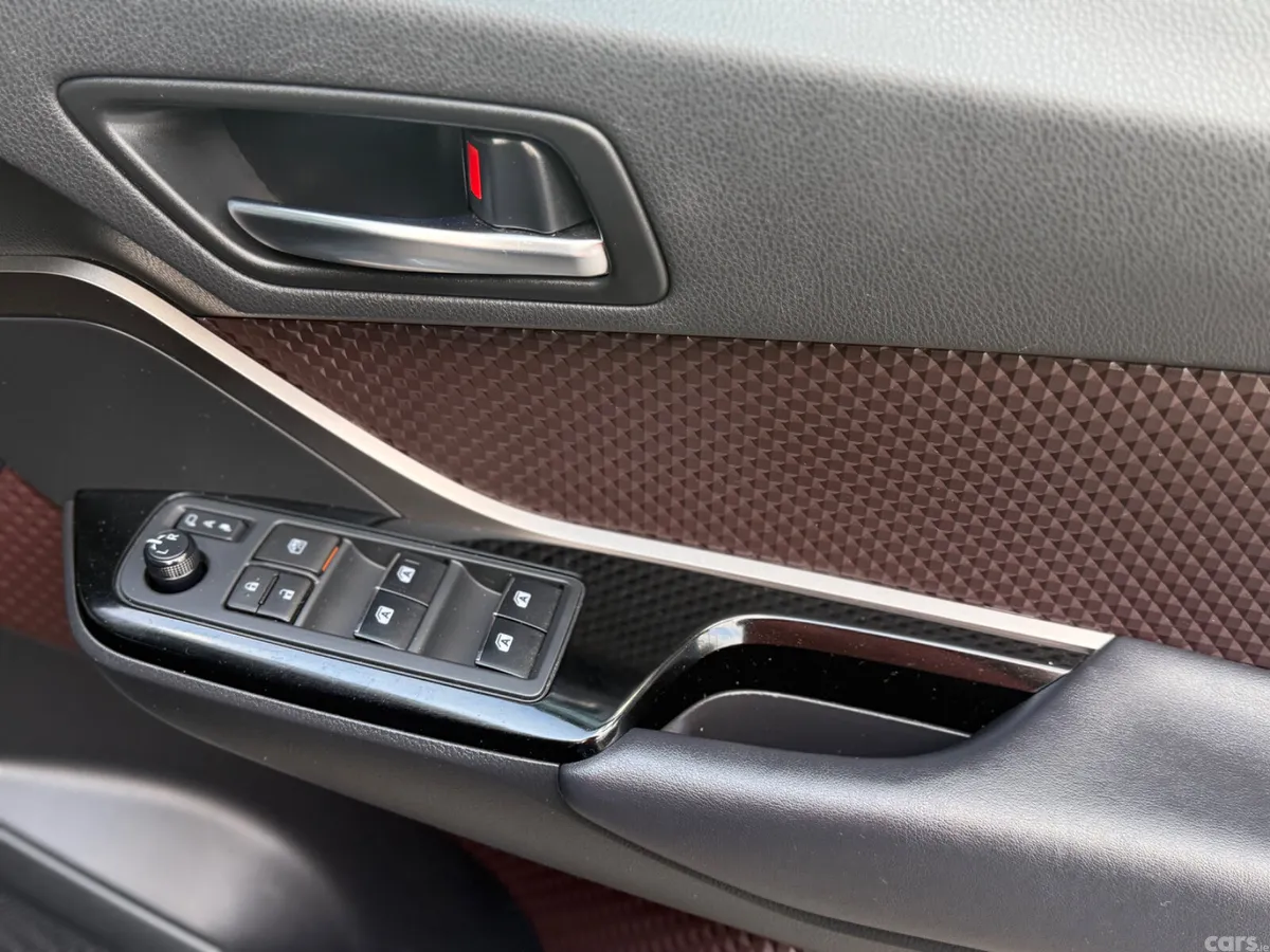Toyota C-HR SUV, Petrol Hybrid, 2019, Black