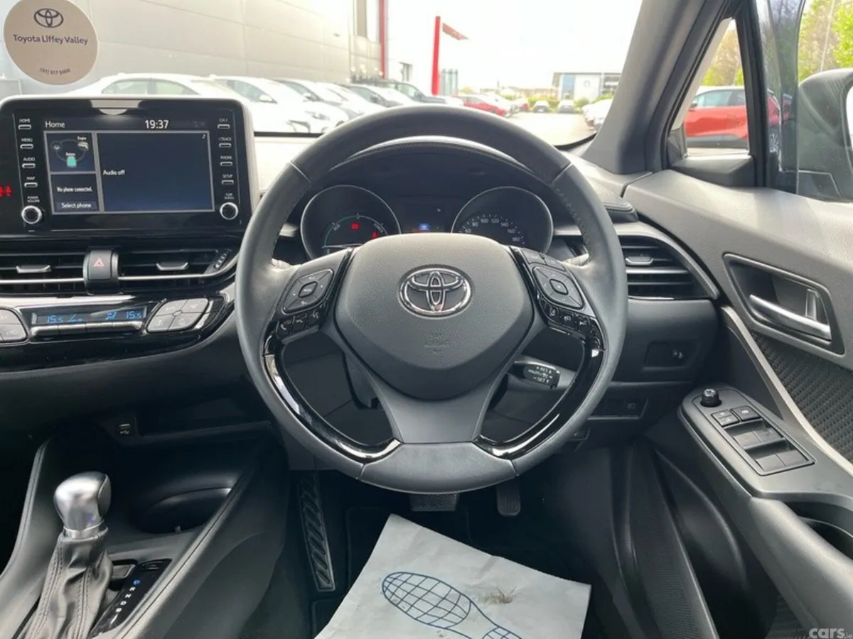 Toyota C-HR SUV, Petrol Hybrid, 2023, Grey