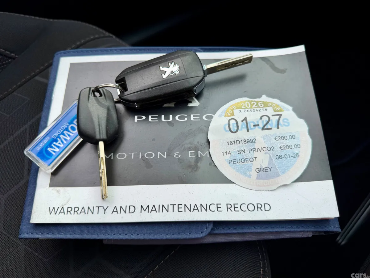 Peugeot 2008 SUV, Petrol, 2016, Grey