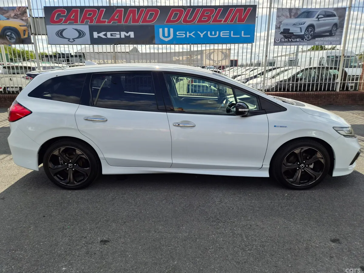 Honda Jade Hatchback, Petrol Hybrid, 2018, White