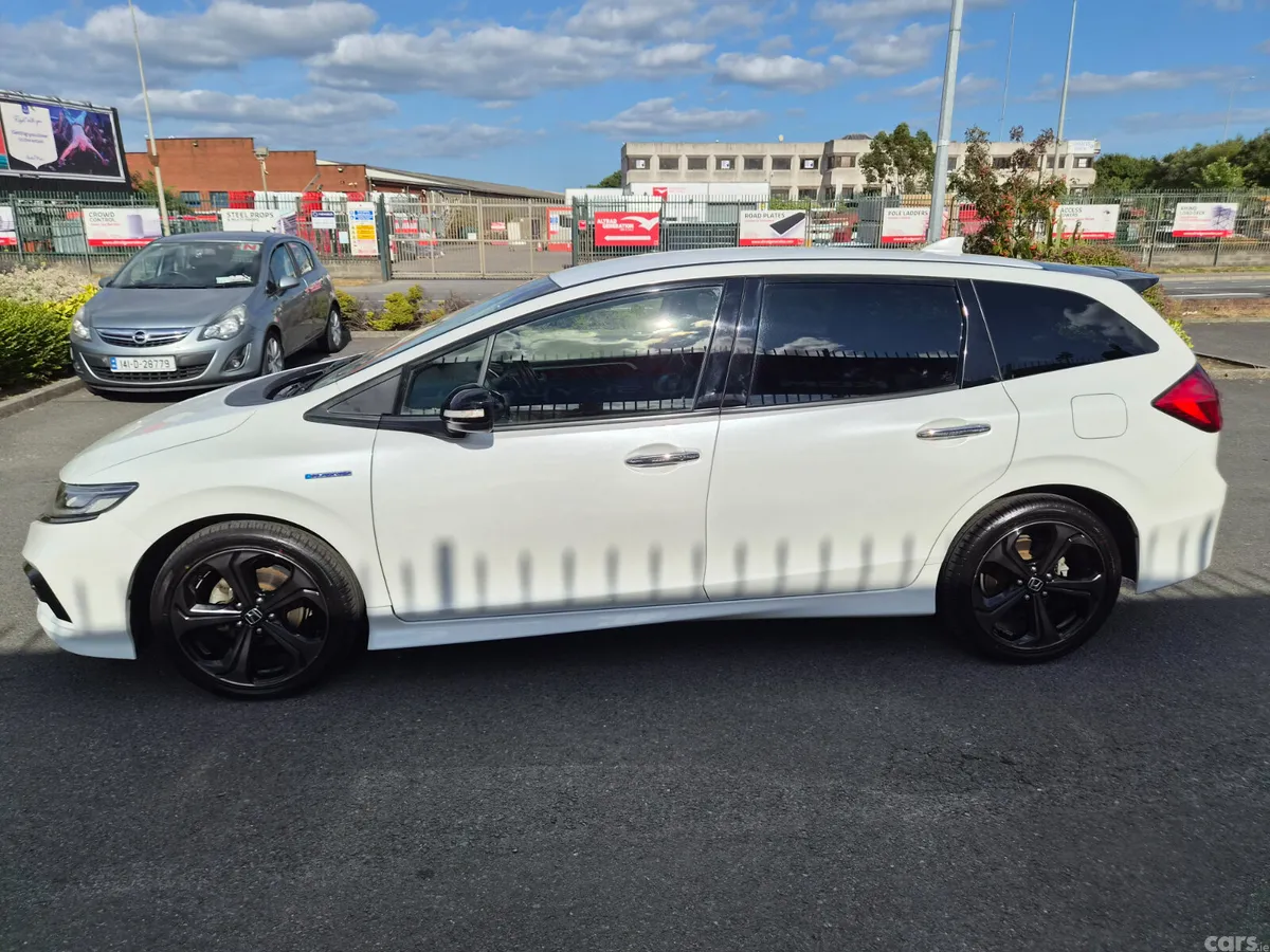 Honda Jade Hatchback, Petrol Hybrid, 2018, White